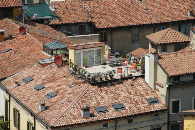 Roof Repair Tips for All Seasons